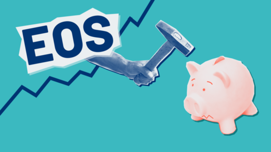 Aus dem Börsengraph der "EOS" kommt ein Hammer, der auf ein Sparschwein schlägt.